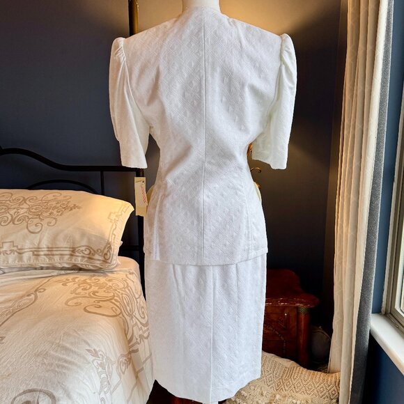 Vintage 80s White Fitted Skirt Suit 100% Cotton - Picture 6 of 16